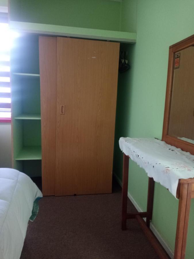 Hostal El Toque De Pilar Пунта-Аренас Екстер'єр фото