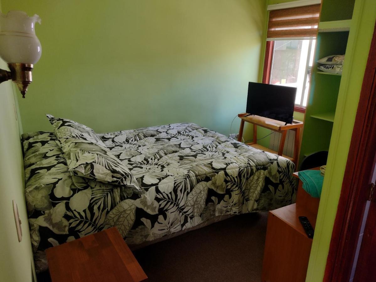 Hostal El Toque De Pilar Пунта-Аренас Екстер'єр фото