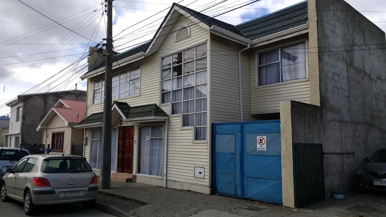 Hostal El Toque De Pilar Пунта-Аренас Екстер'єр фото