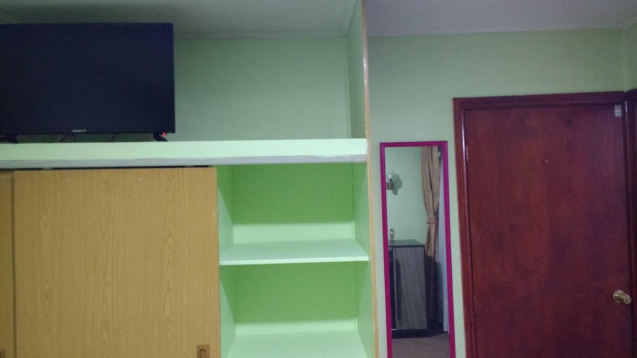 Hostal El Toque De Pilar Пунта-Аренас Екстер'єр фото