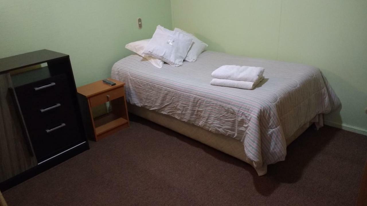 Hostal El Toque De Pilar Пунта-Аренас Екстер'єр фото